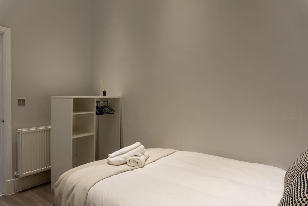 Spacious Apartment In City Centre - Free Parking 노팅엄 외부 사진