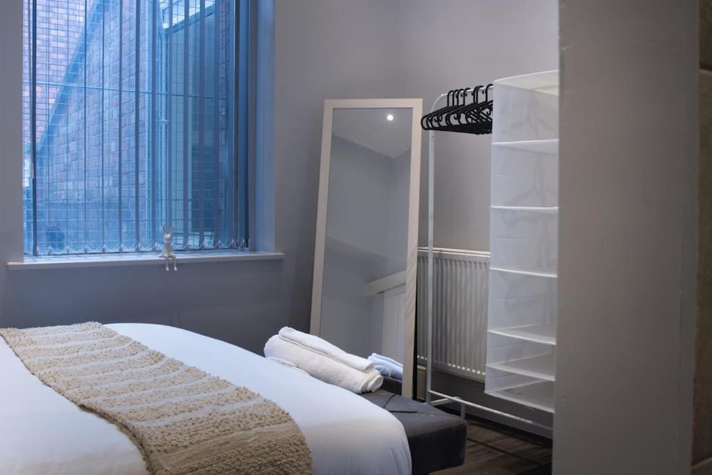 Spacious Apartment In City Centre - Free Parking 노팅엄 외부 사진