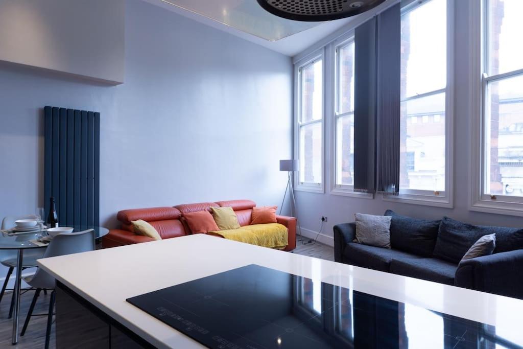 Spacious Apartment In City Centre - Free Parking 노팅엄 외부 사진
